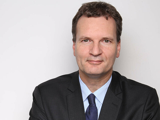 Professor Sauer fromt the RWTH Aachen