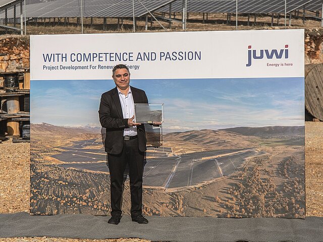 Managing Director Takis Sarris inaugurates the Kozani solar park.