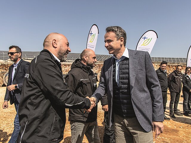 Lots of happy faces at the inauguration of the solar park.